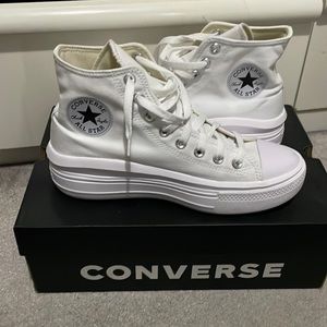 Converse platform sneaker